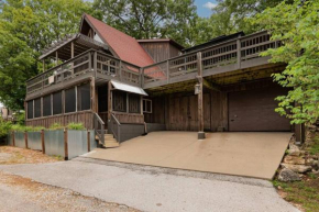 Charming 4 Bedroom 4 bathroom Lake view home
